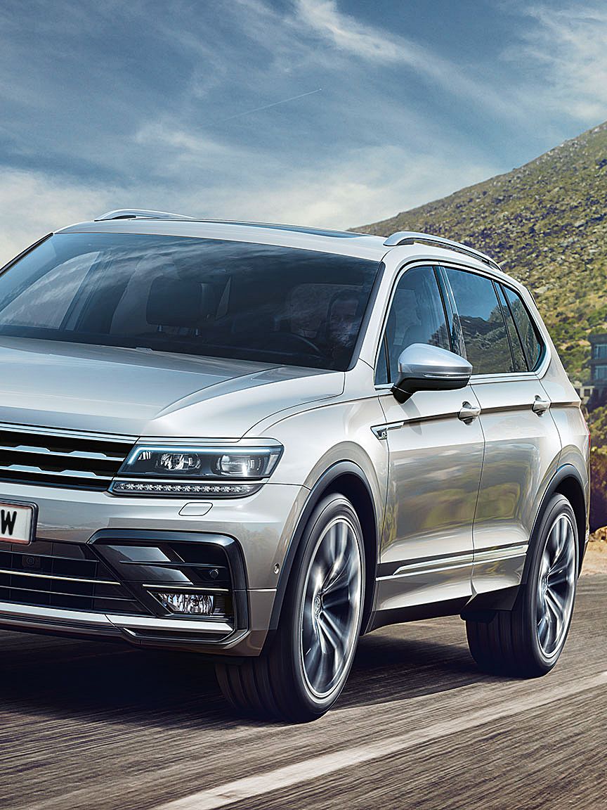 VW Tiguan Allspace modeli rjava in srebrna