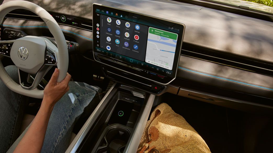 Pogled na zaslon infotainment sistema v ID.7 z App-Connect