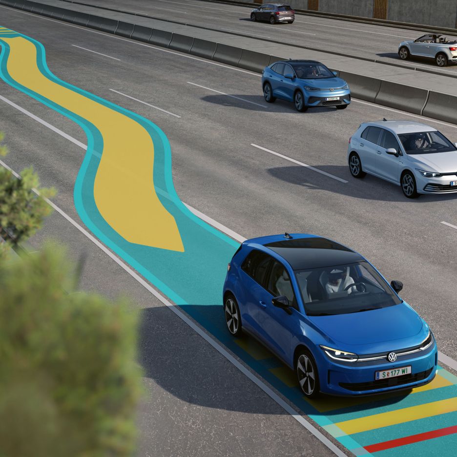 Shematsko prikazuje funkcionalnost Emergency Assist z modrim VW ID. Polo