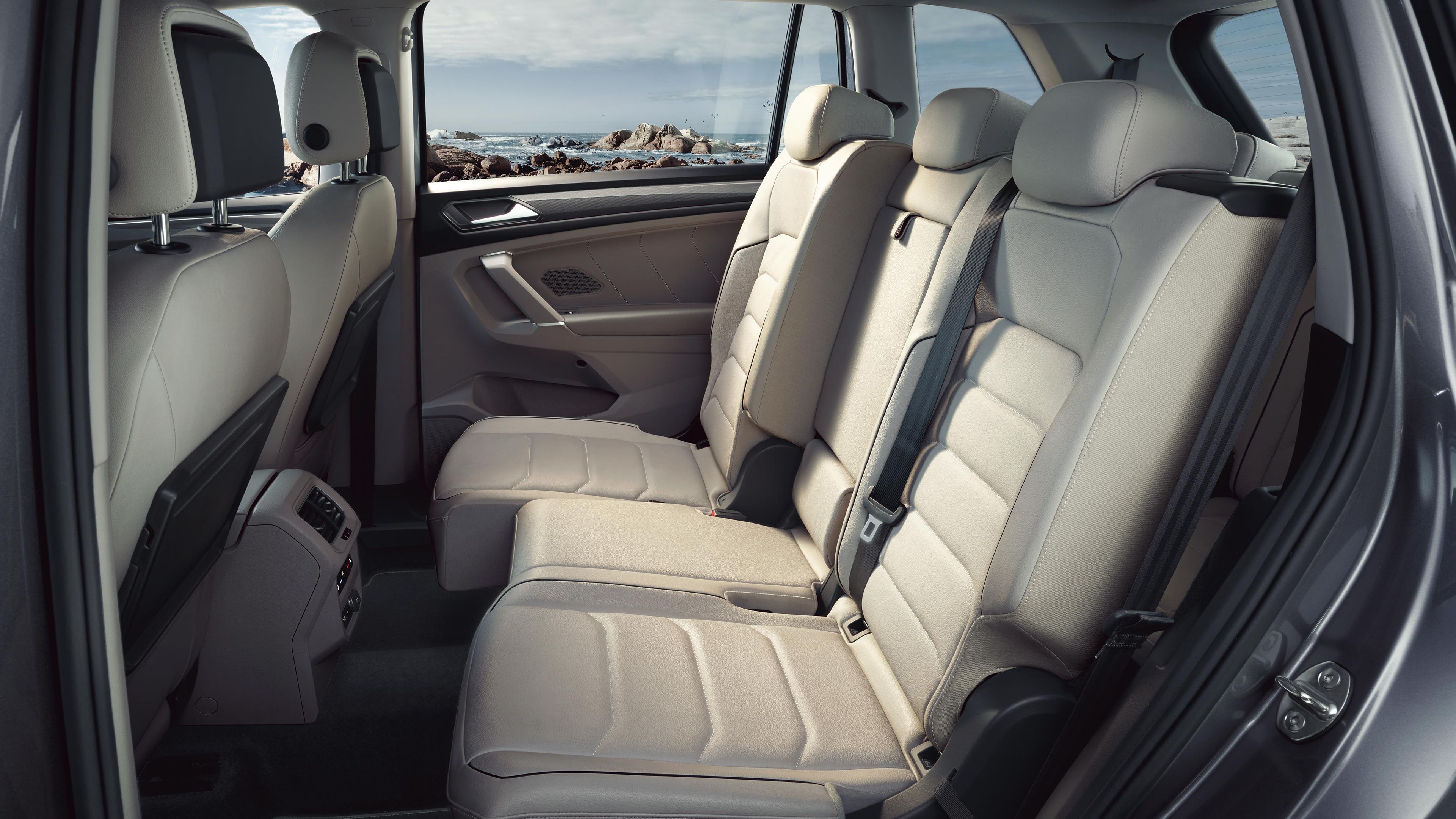vw volkswagen tiguan allspace notranjost