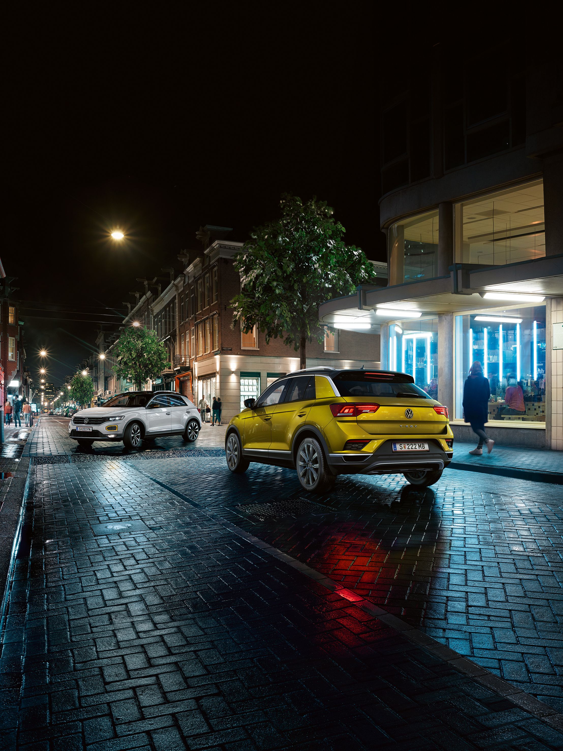 Parkirana tri vozila VW