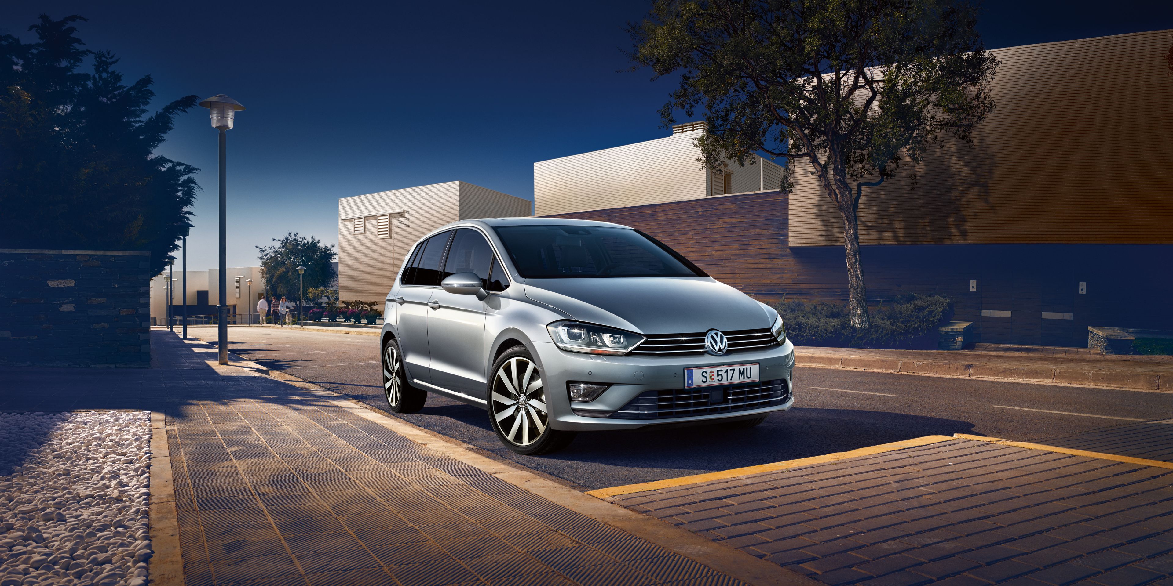 VW Golf Sportsvan prikaz od spredaj