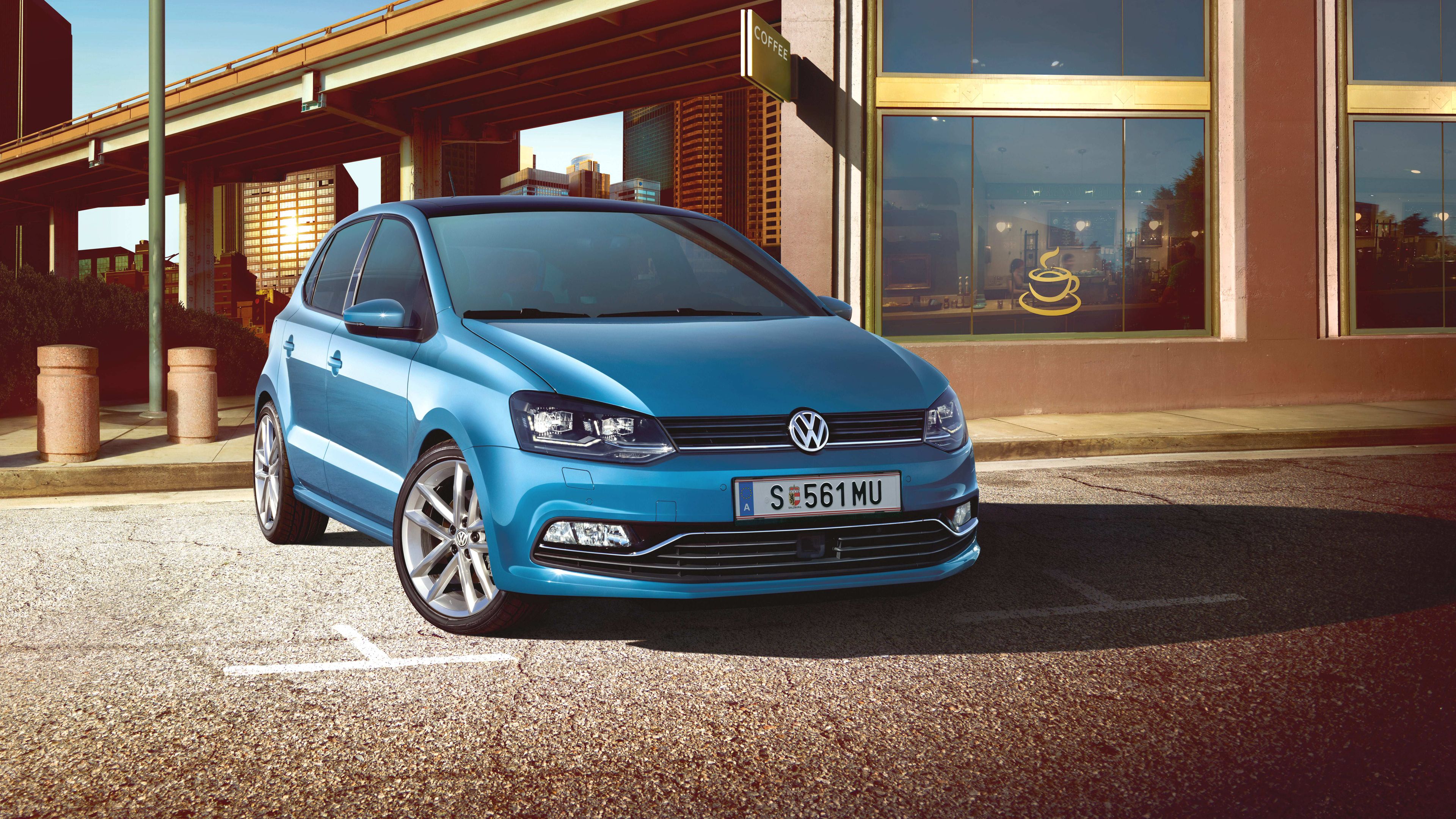 VW Polo modri sprednja stran spredaj