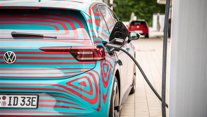 vw volkswagen id polnilna postaja baterija