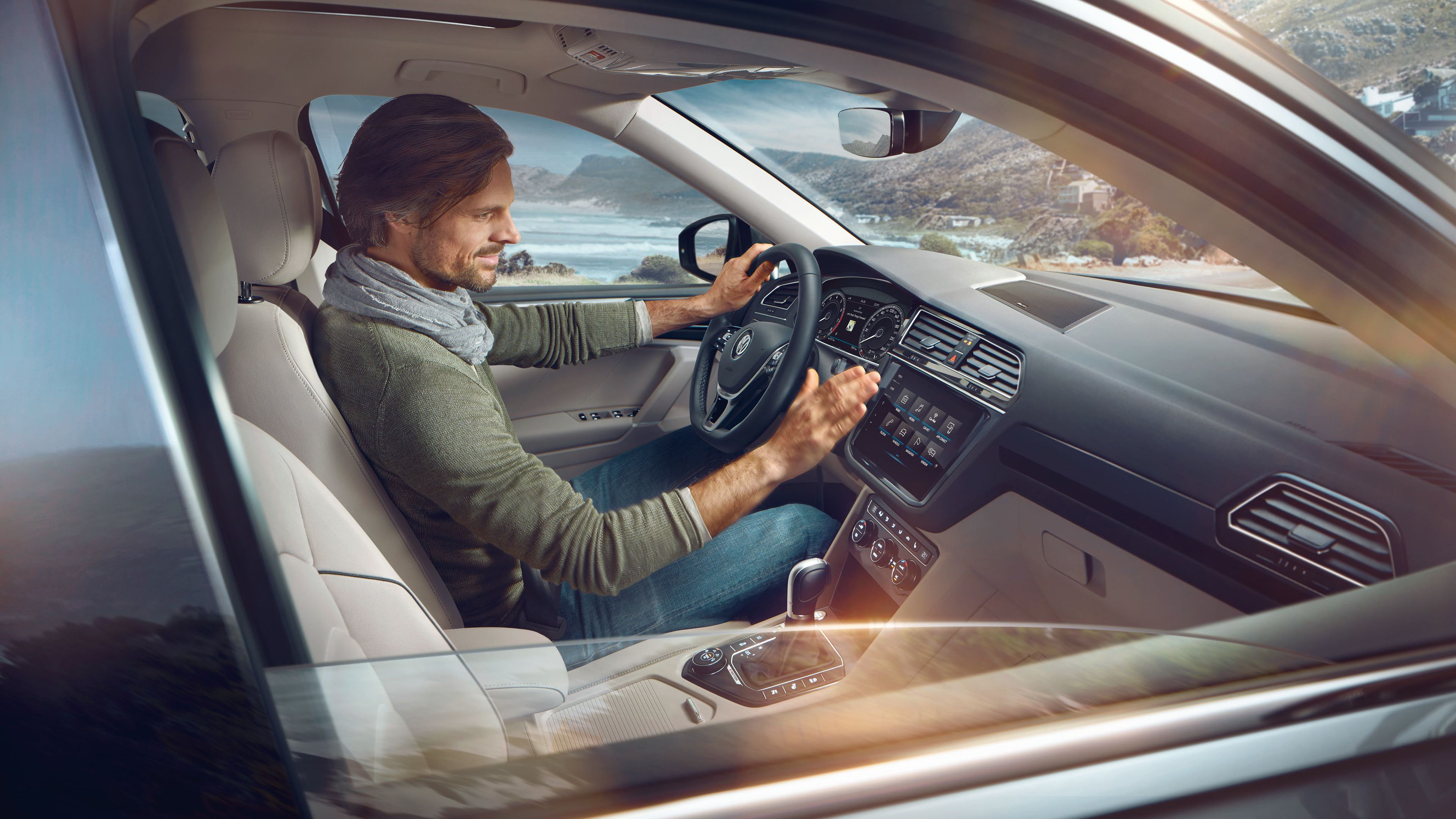 VW Tiguan Allspace oprema infotainment z upravljanjem z gestami