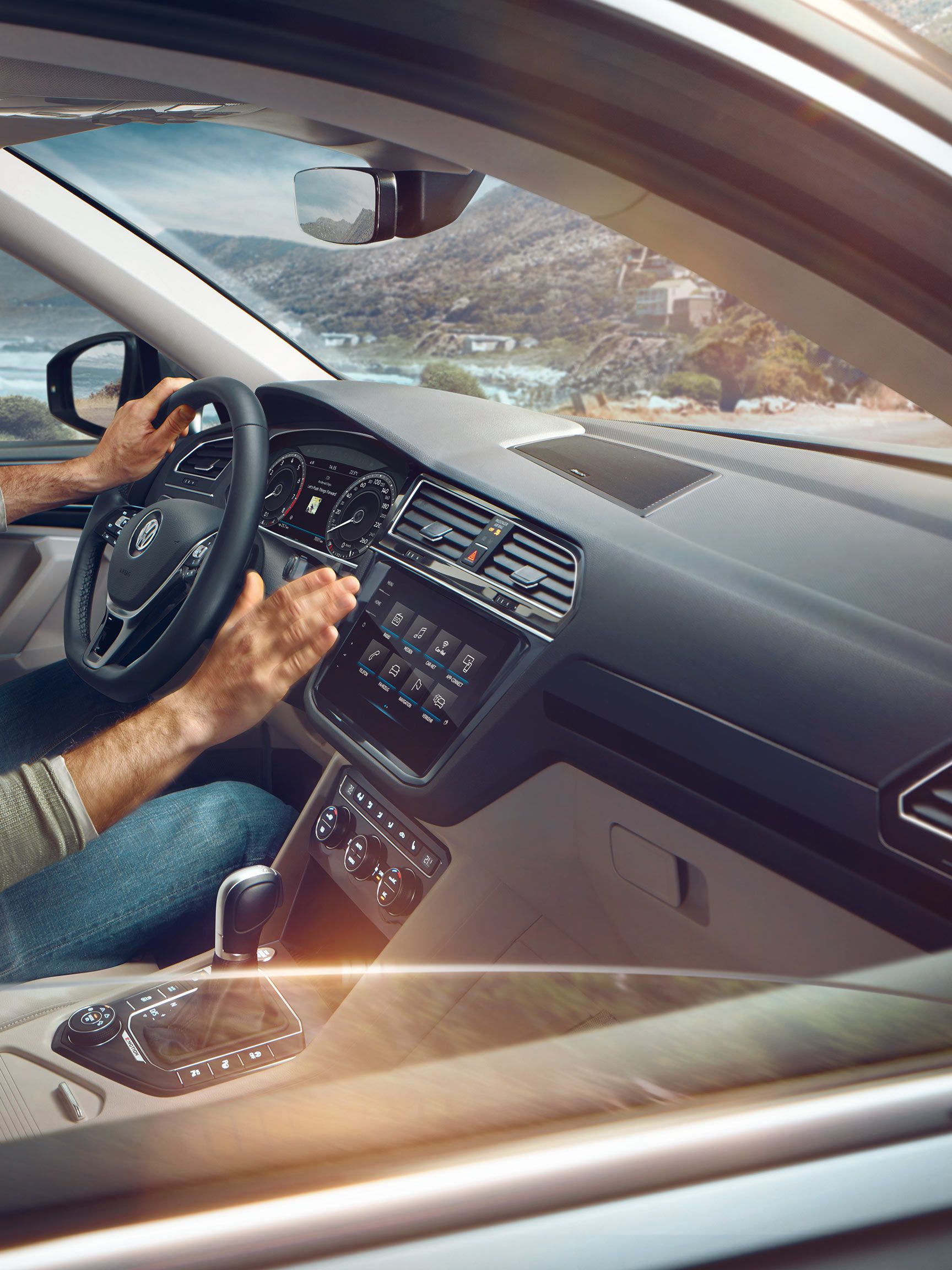 VW Tiguan Allspace oprema infotainment z upravljanjem z gestami