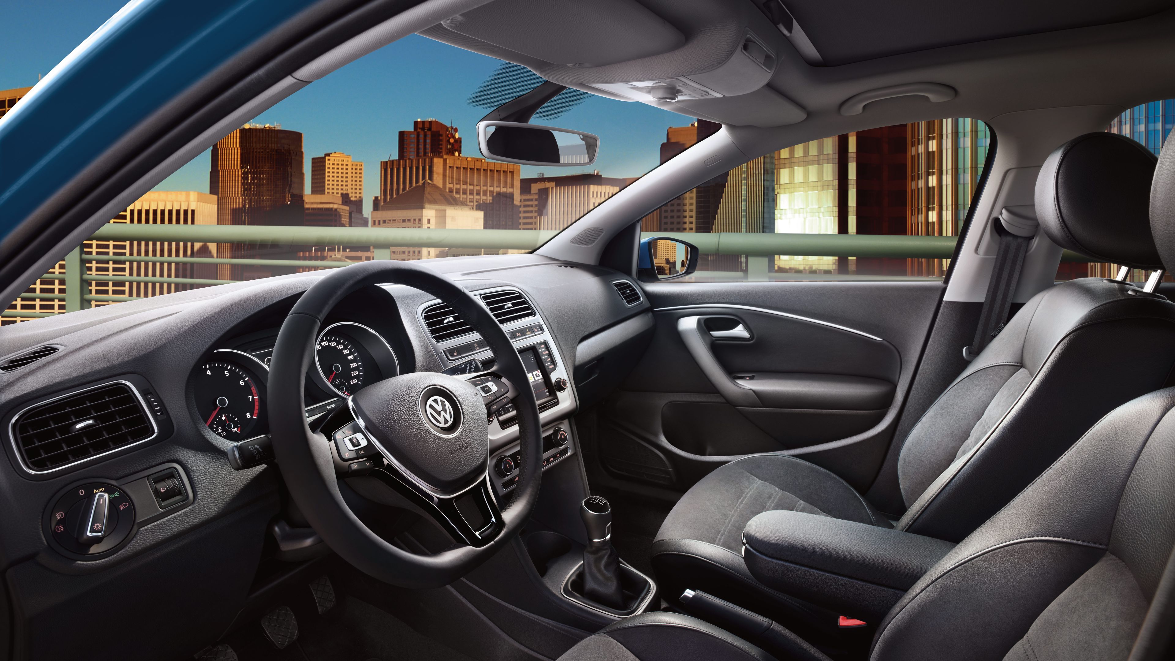 vw-polo-alcantara usnjeno oblazinjenje notranjost
