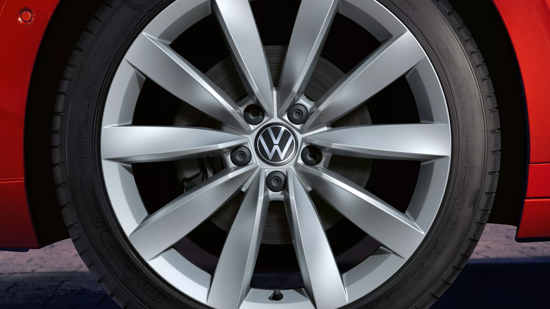 Arteon Shooting Brake – 19-palčna aluminijasta platišča Chennai, v matirani briljantno srebrni barvi
