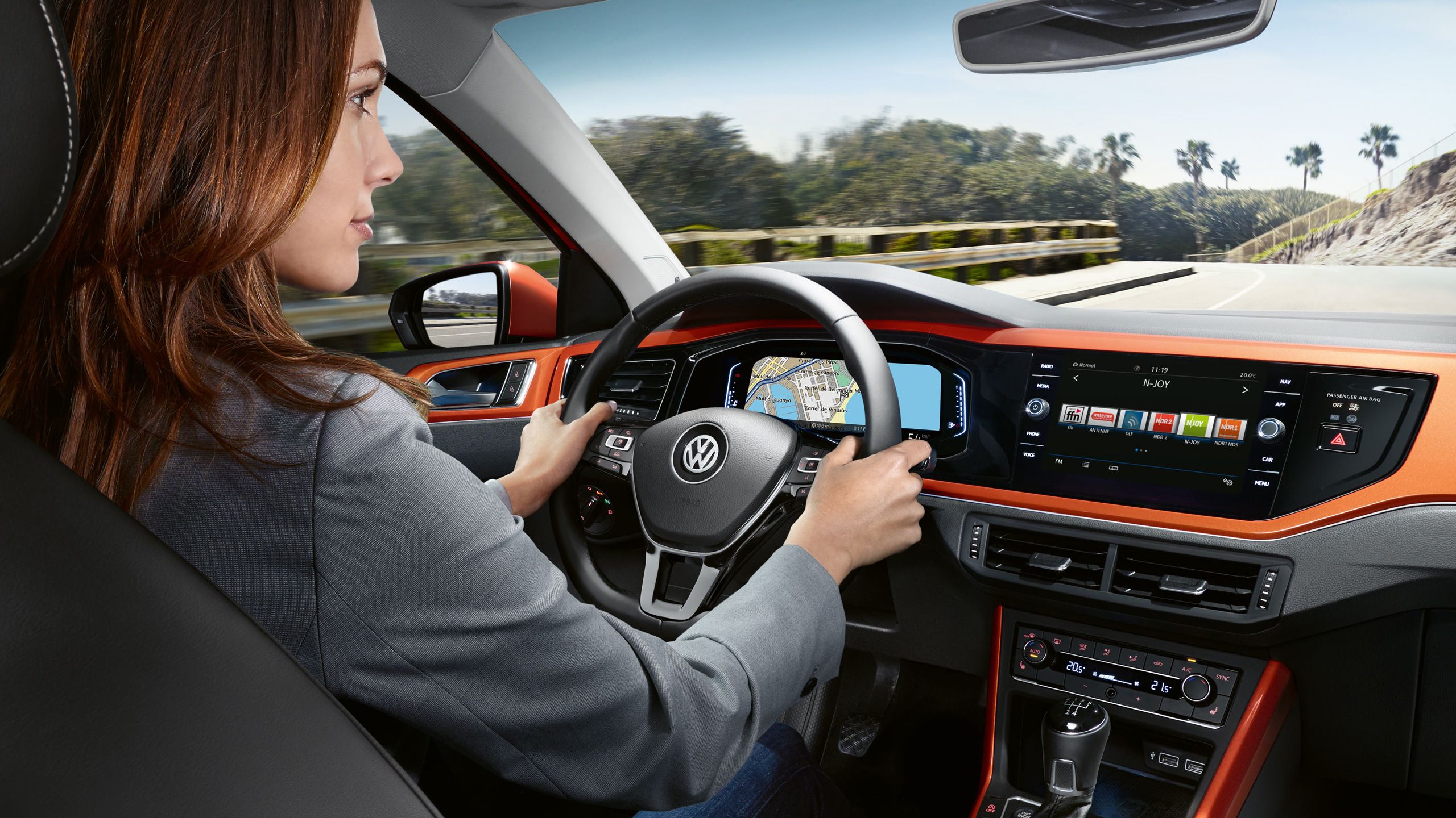 vw volkswagen polo oranžna znotraj