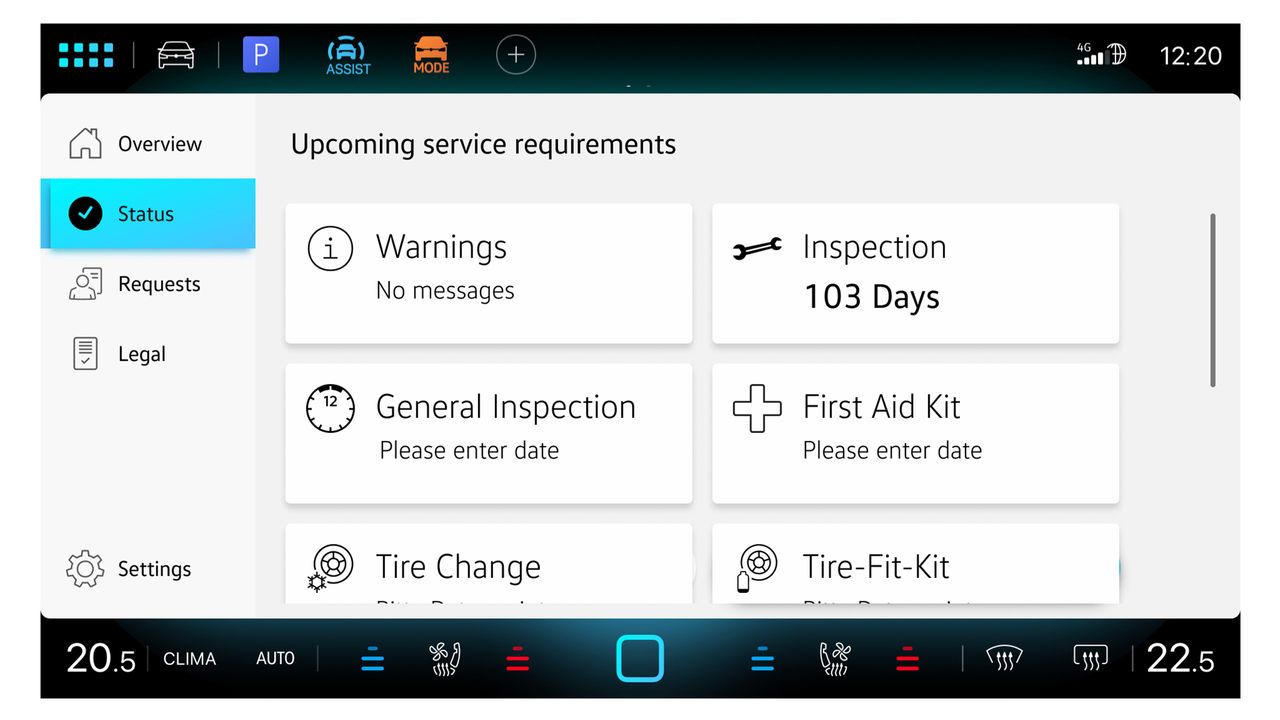 Zaslon infotainment sistema s pregledom storitev v aplikaciji In-Car