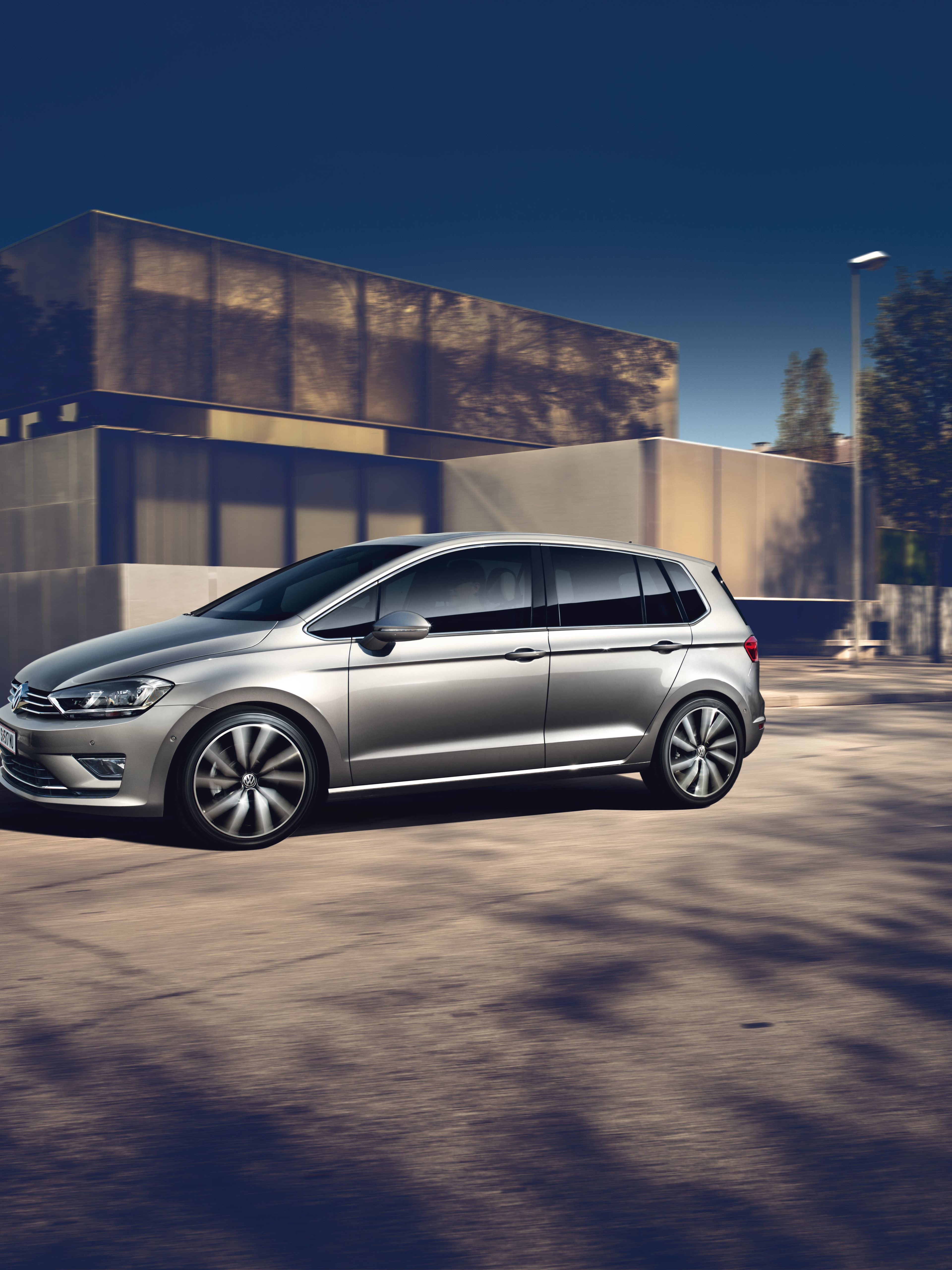 VW Golf Sportsvan stranski pogled 