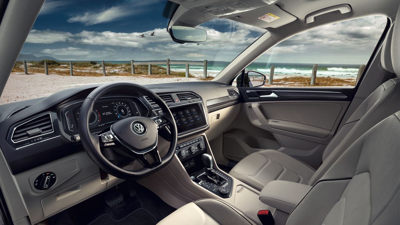 VW Tiguan Allspace notranjost svetla in armaturna plošča