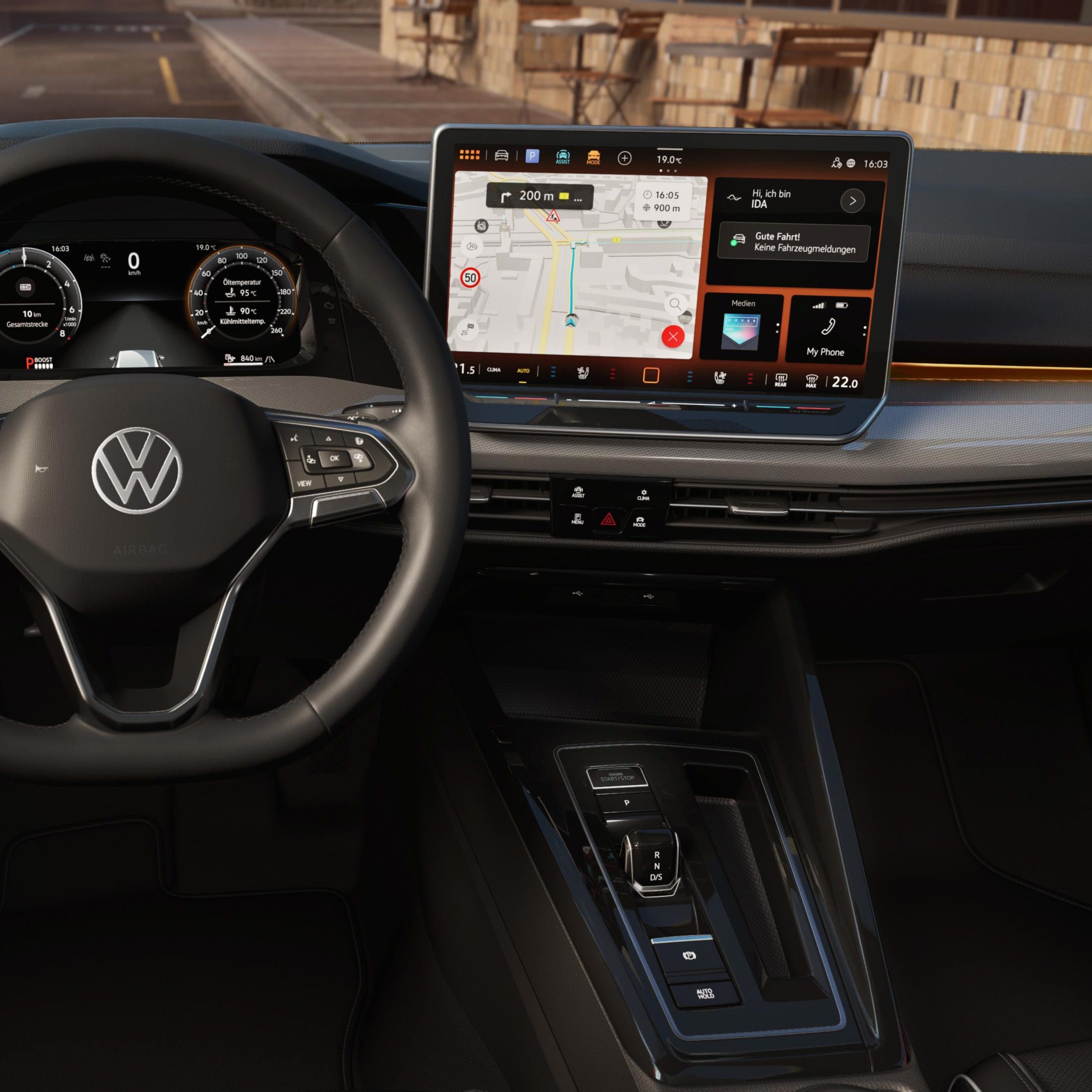 "Detajlni posnetek digitalnega kombiniranega instrumenta v VW Golfu. "