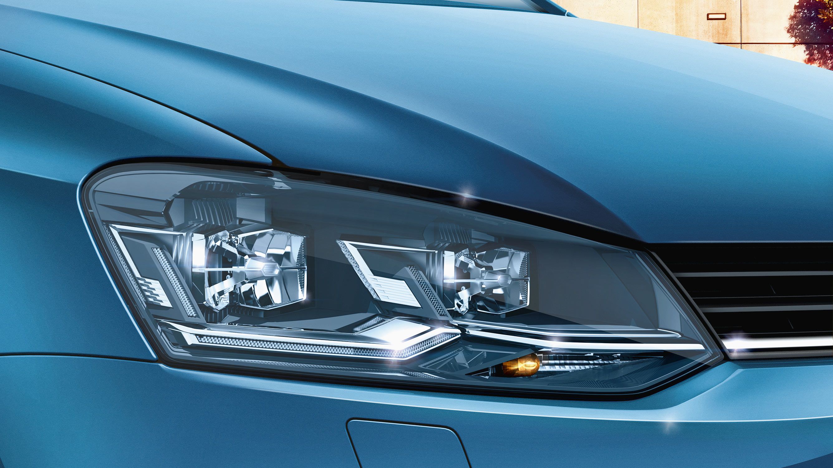 VW Polo moder žarometi luč