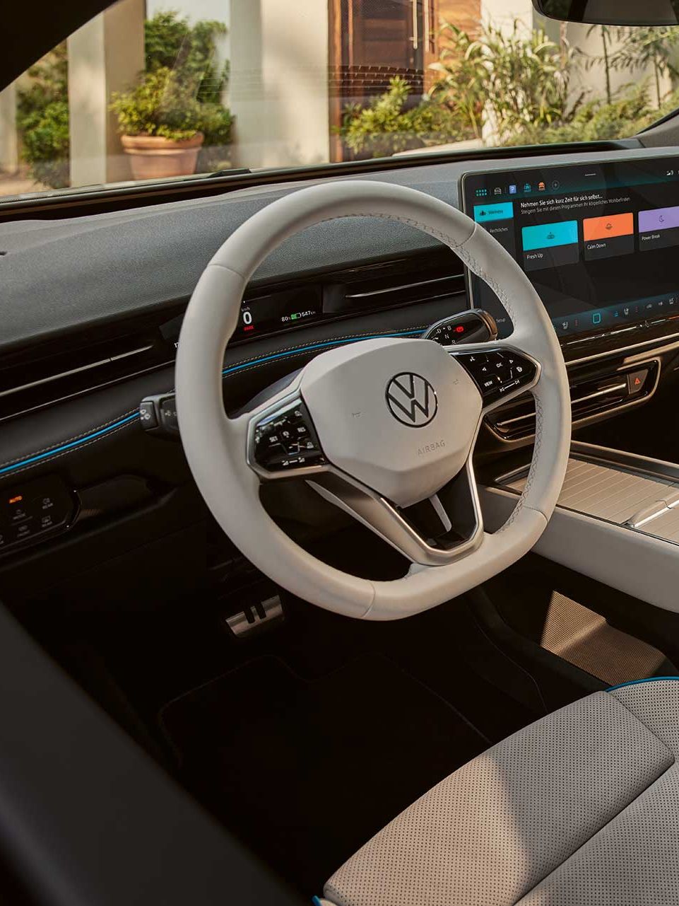 Ansicht des VW ID.7 Innenraumes mit weißer Ausstattung