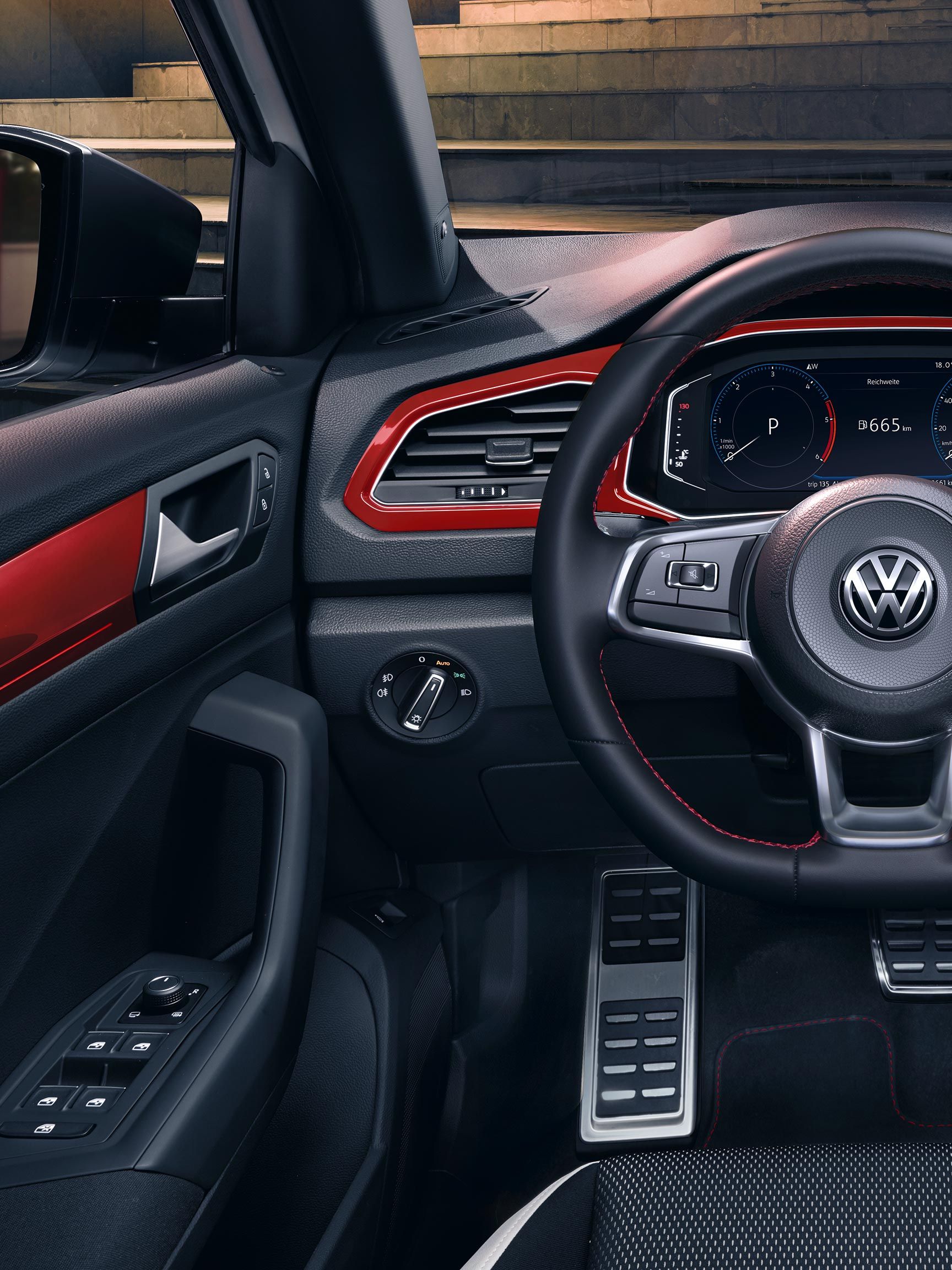 vw volkswagen t-roc sport notranjost rdeča
