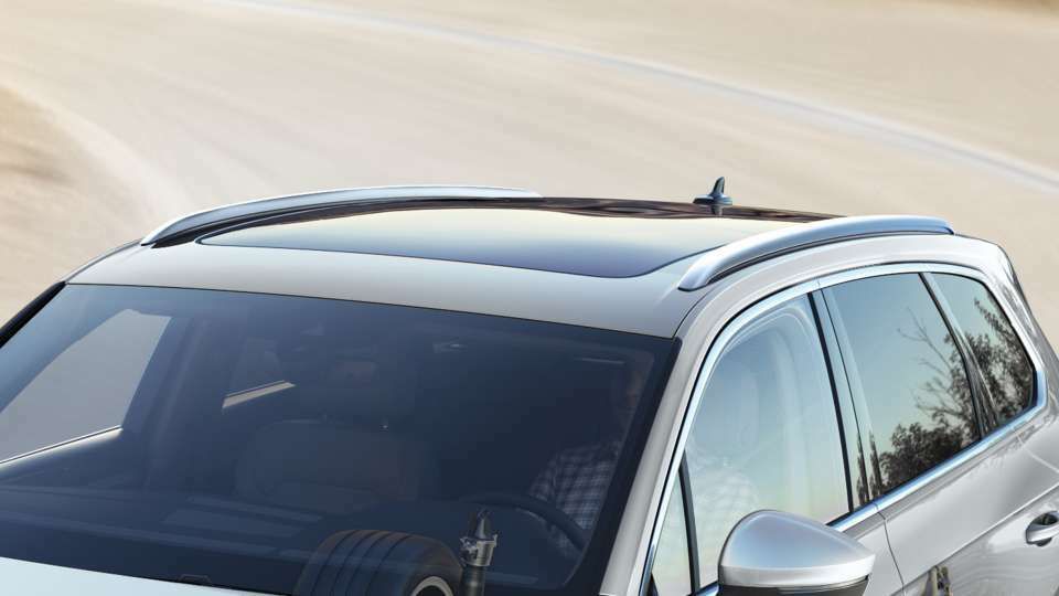 VW Touareg panoramsko strešno okno