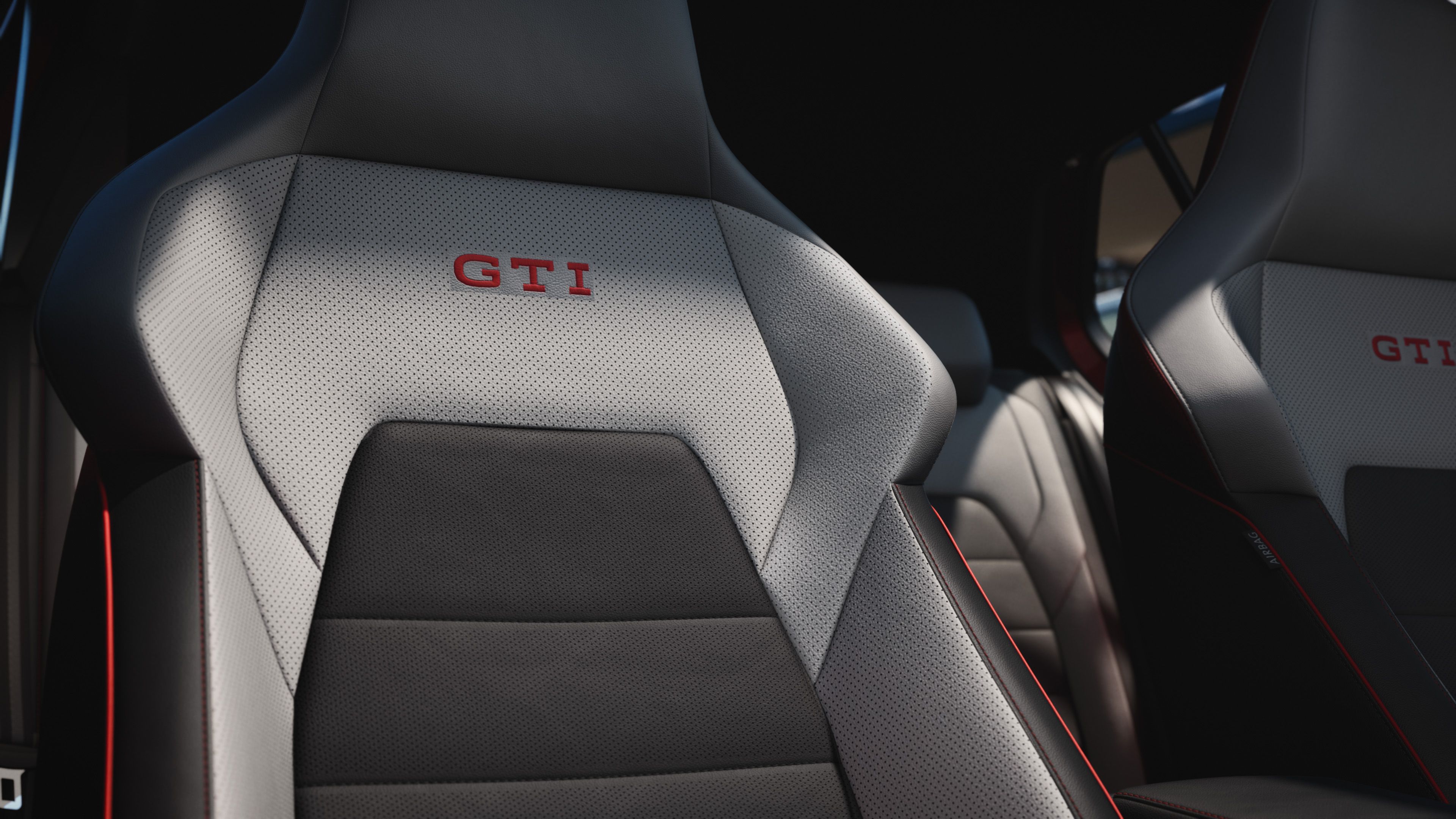 Detajlni posnetek sedežev v VW Golfu GTI.
