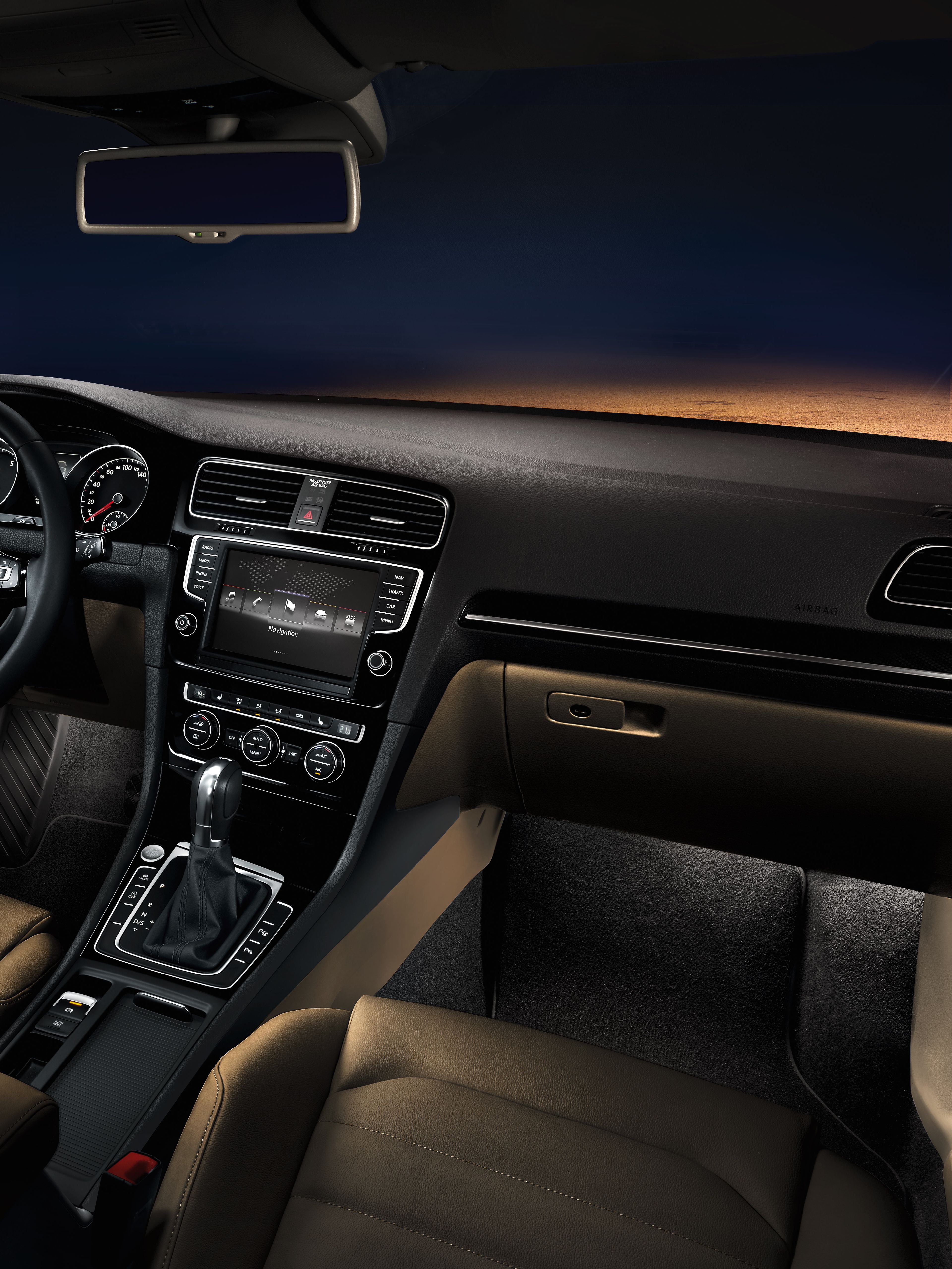 vw volkswagen up notranjost beats audio