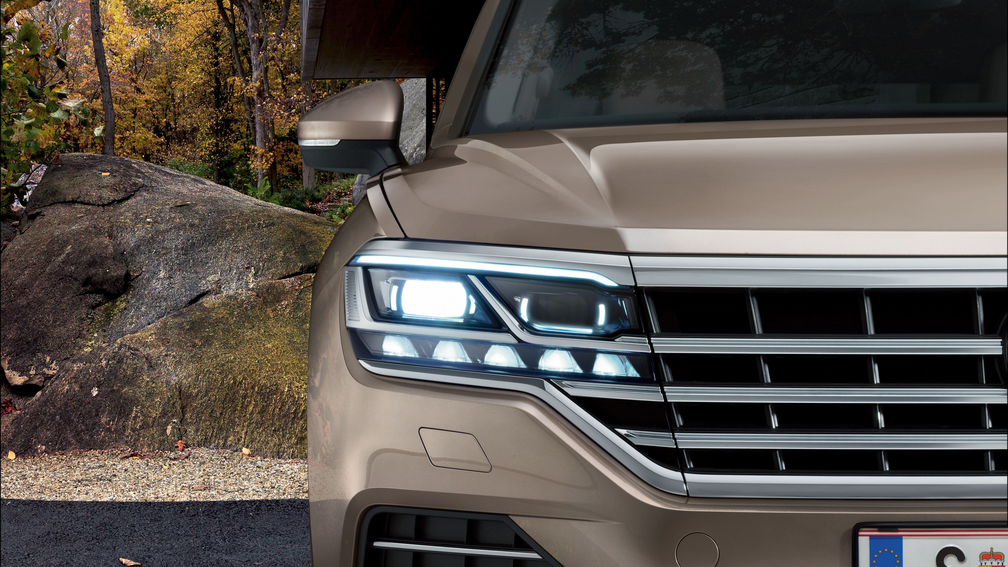 vw volkswagen touareg bež sprednja polovica vozila