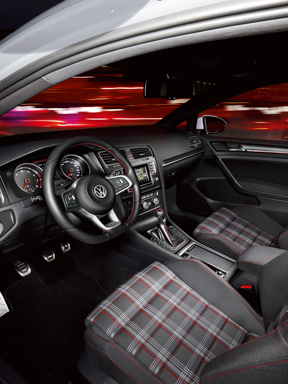 VW Volkswagen Golf 7 GTI znotraj notranjost kokpit